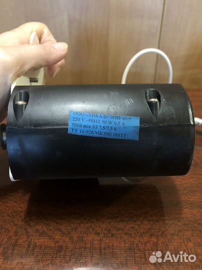 Электропривод для швейной машины и педаль