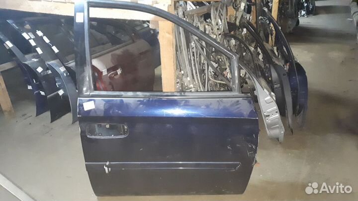 Chrysler voyager 2007 дверь передняя правая