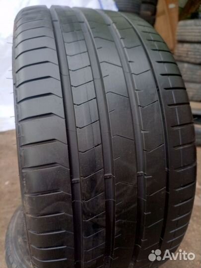 Pirelli P Zero PZ4 275/30 R20 97Y