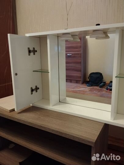 Шкафчик для ванной навесной с зеркалом