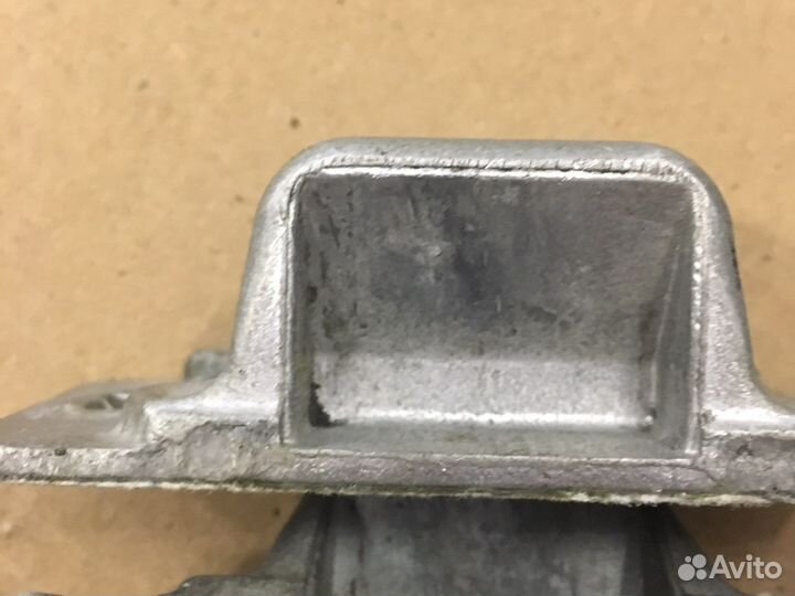 Скоба замка двери Renault Kangoo 2 (2961)