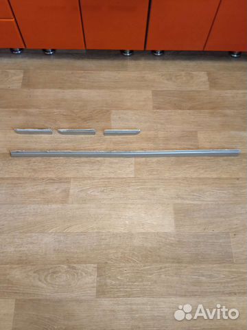 Продам молдинг на Mark ll 2003 год