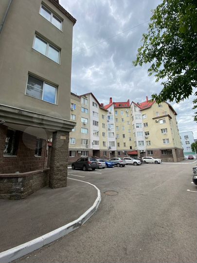 4-к. квартира, 130,2 м², 3/6 эт.