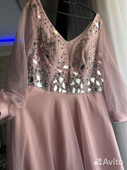 Вечернее платье