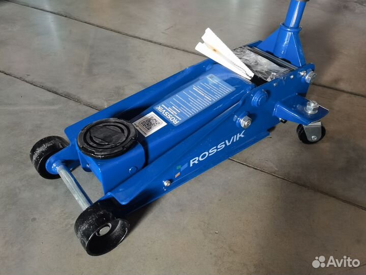 Домкрат подкатной 3 тонны