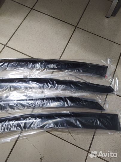 Дефлекторы на Hyundai Sonata YF. Оригинал