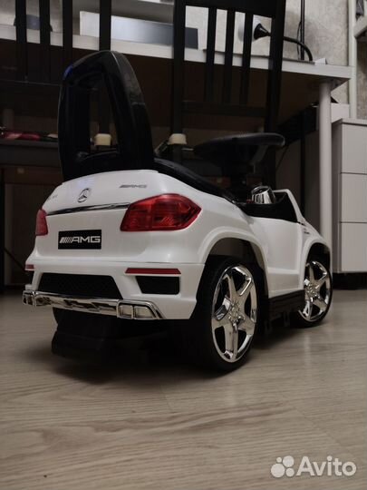 Машинка-каталка Mercedes-Benz GL 63 AMG