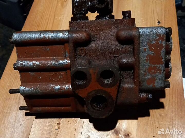 Гидрораспределитель