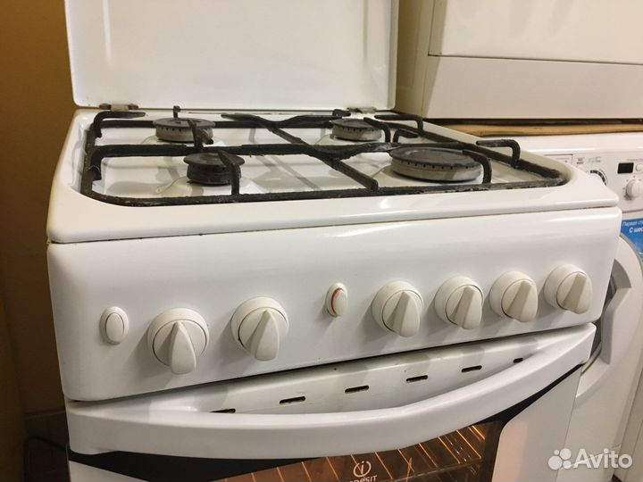 Газовая плита Indesit (50x50) с грилем