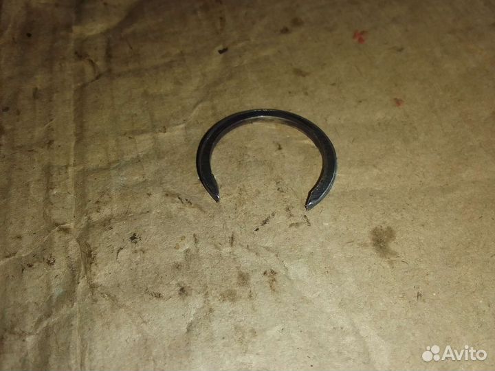 Стопорное кольцо 3 шестерни втор вал Chery Amulet