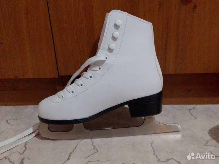 Коньки фигурные