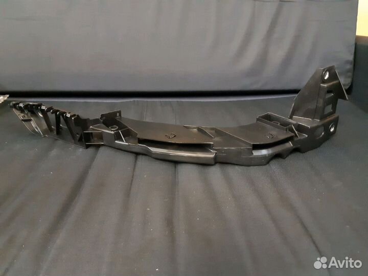 Направляющая бампера VW Polo sdn