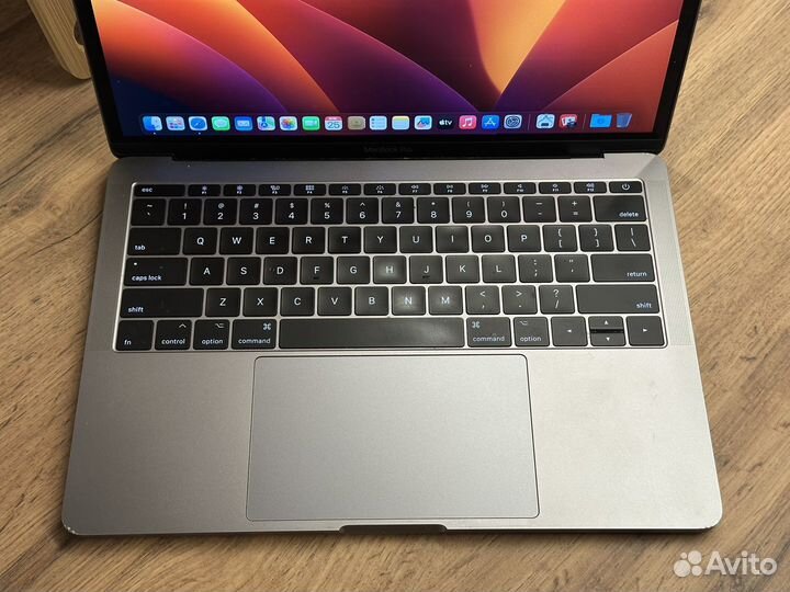 Macbook pro 13 2017 i5/8/128gb новый аккумулятор