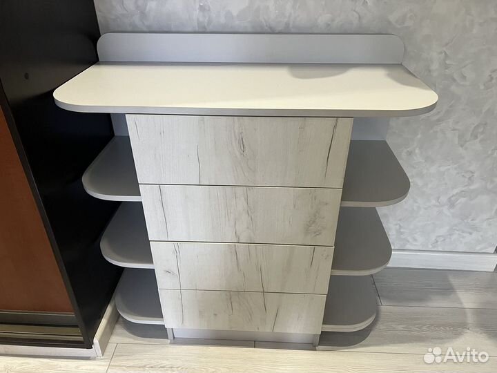 Комод с открытыми полками