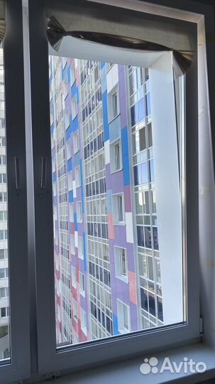 Окно пластиковое бу и балконная дверь бу