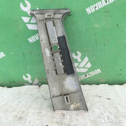 Обшивка стойки Фольксваген Гольф 4 Бора