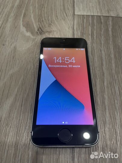 iPhone SE