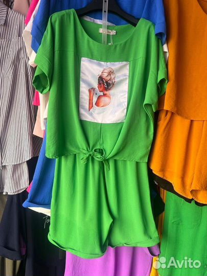 Костюм женский
