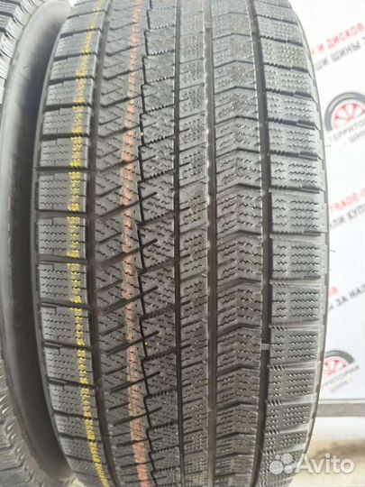 Bridgestone Blizzak VRX2 235/50 R18 97M