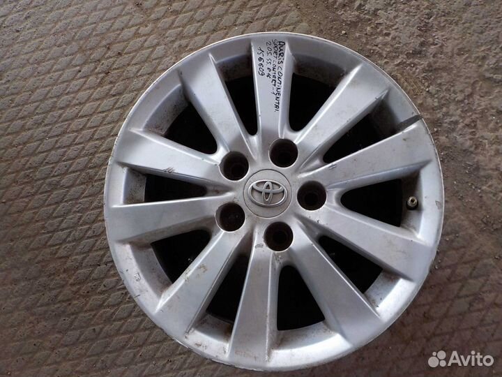 Диск литой Toyota Auris