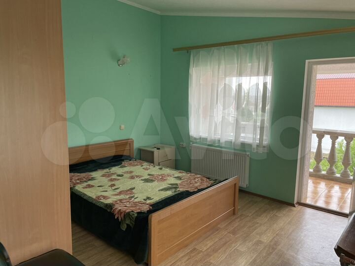 Дом 15 м² на участке 10 сот.