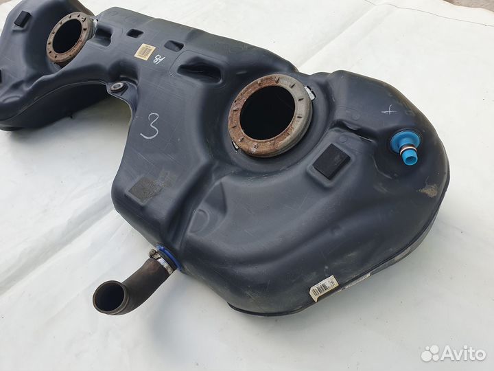 Топливный бак BMW e81 e82 e87 e88