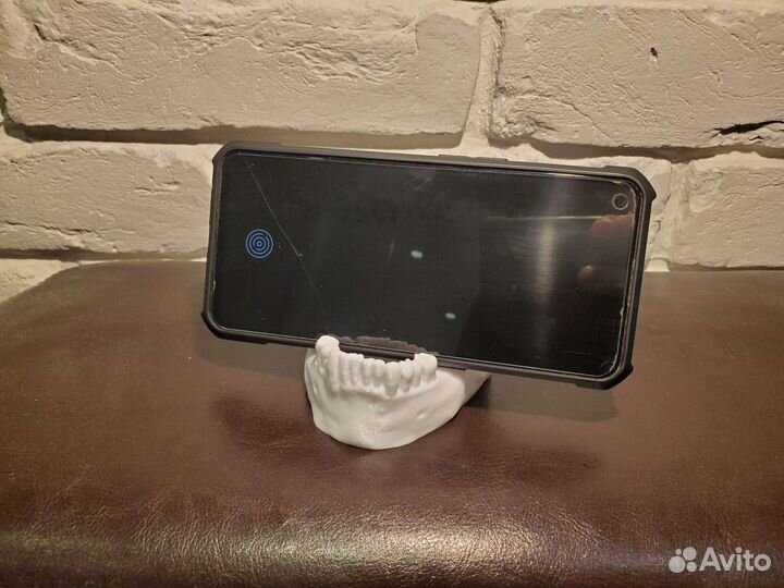 Оригинальная подставка для телефона - челюсть