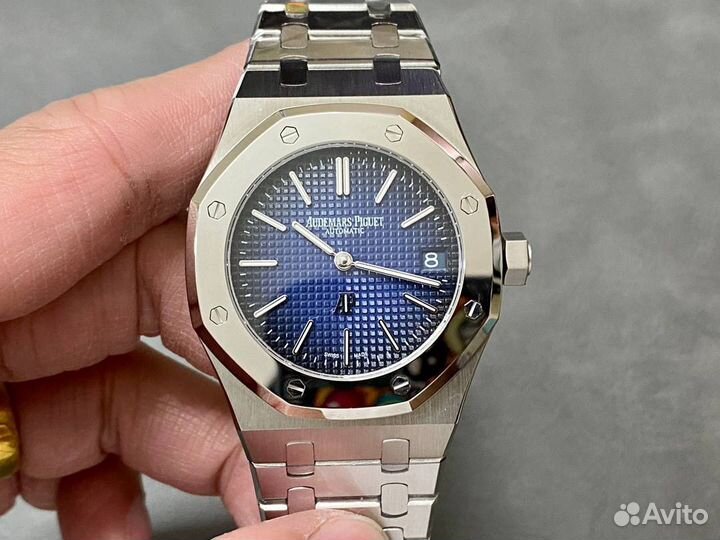 Часы Audemars Piguet Royal Oak Jumbo Extra-Thin