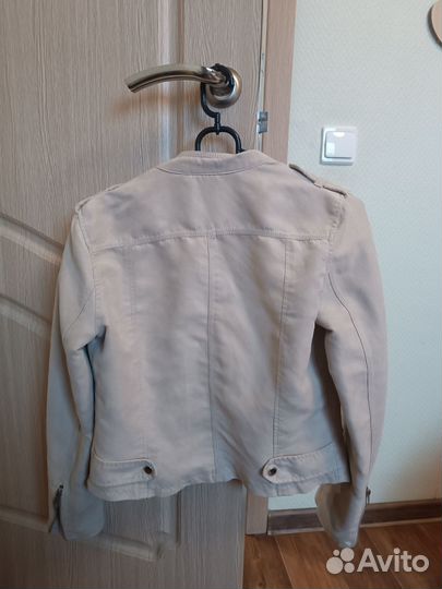 Женская верхняя одежда куртки