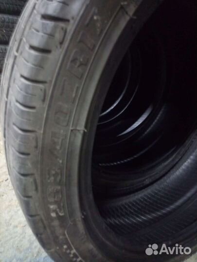 Royal Black Royal Performance 205/40 R17