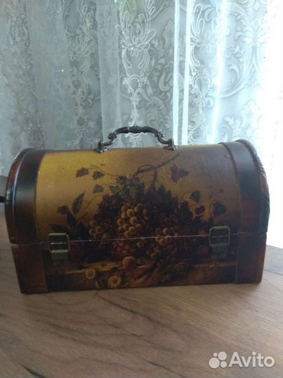 Шкатулка деревянная