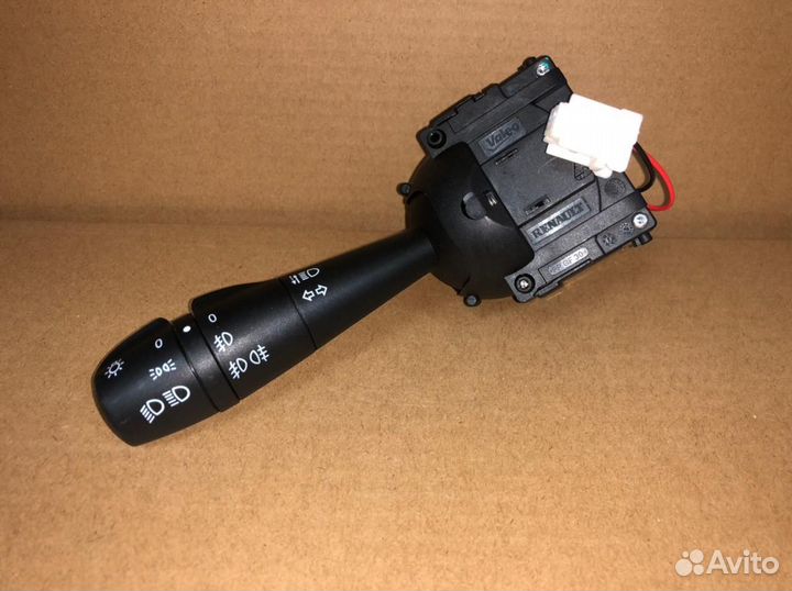 Подрулевой переключатель 8201167981 новый