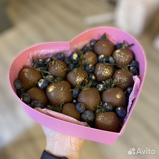 Клубника в шоколаде наличие