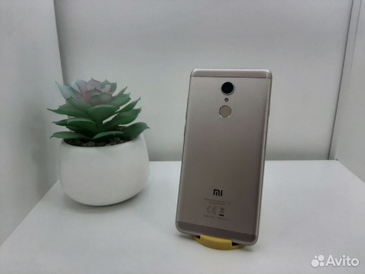 Xiaomi Redmi 5, 3/32 ГБ
