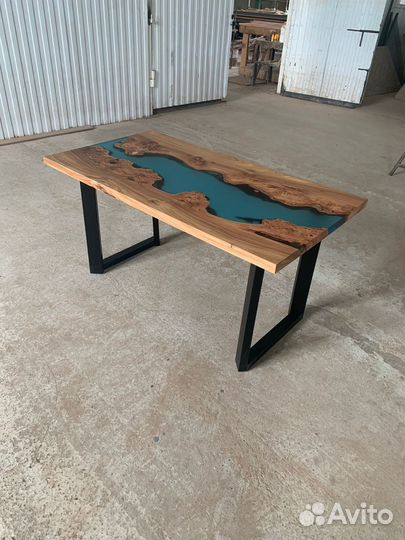 Стол река из карагача