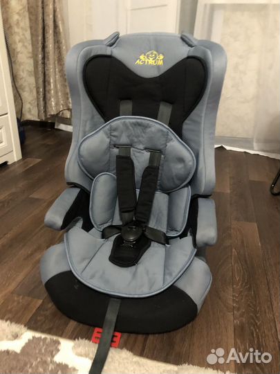 Детское автомобильное кресло бу