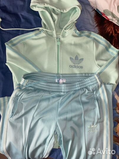 Спортивный костюм adidas