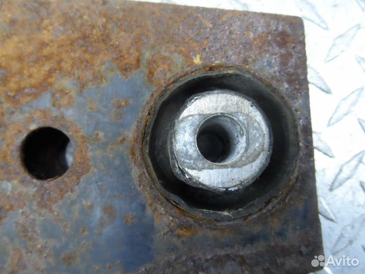 Рычаг задний Lincoln Navigator 2