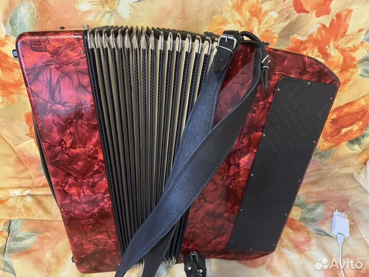 Баяны эстрадные, заказные и ученические