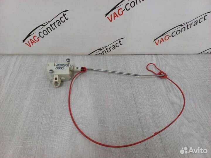 Активатор лючка бензобака Audi A6 C6 2.8 2010