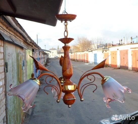 Люстра трех плафонов