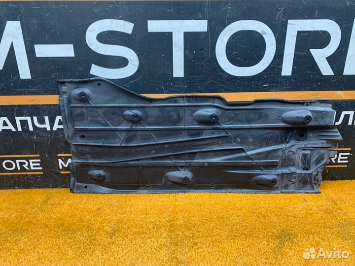 Защита днища кузова правая Audi A3 8V cxsa 2013