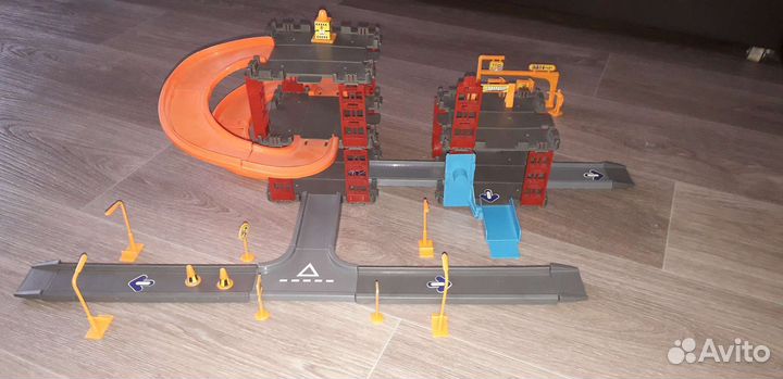 Гараж парковка игрушка