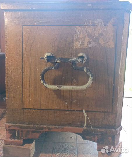 Сейф-сундук