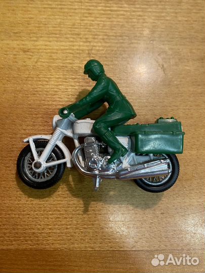 Модель мотоцикла Honda 750 Lesney 1974 Англия