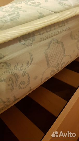 Кровать двухспальная с матрасом бу 140 200