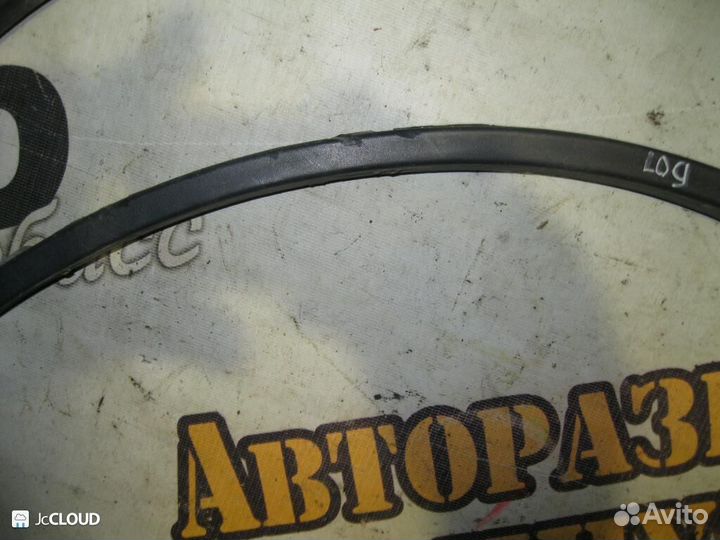 Молдинг на крыло на renault logan LS0G/LS12, LS0H