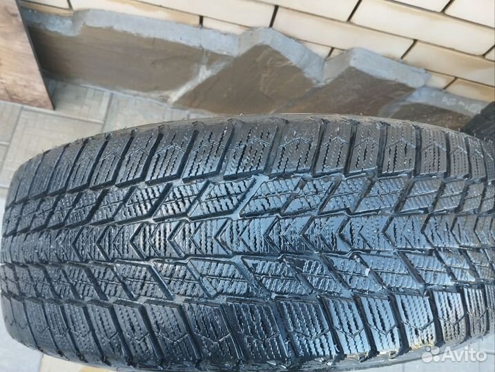 Nexen Winguard Ice Plus 215/60 R17