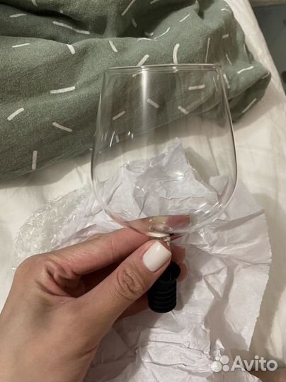 Бокал на бутылку :)