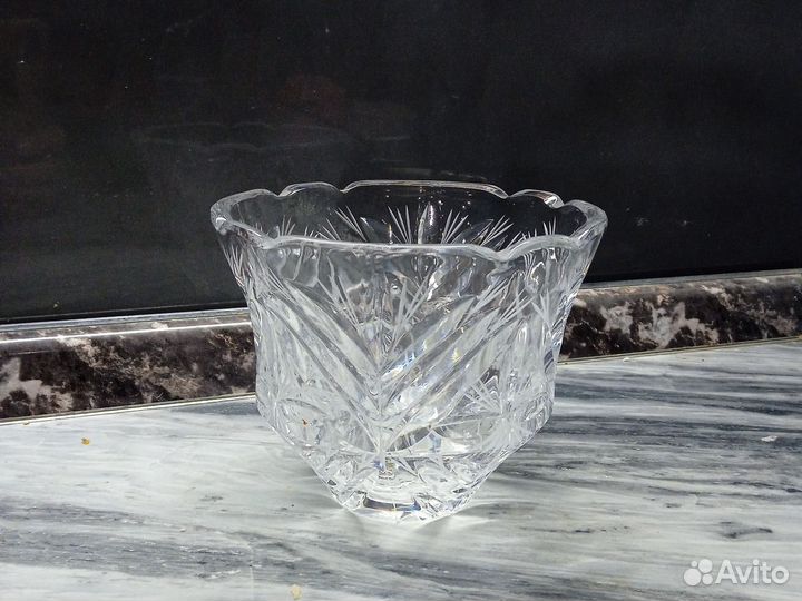 Хрустальная ваза